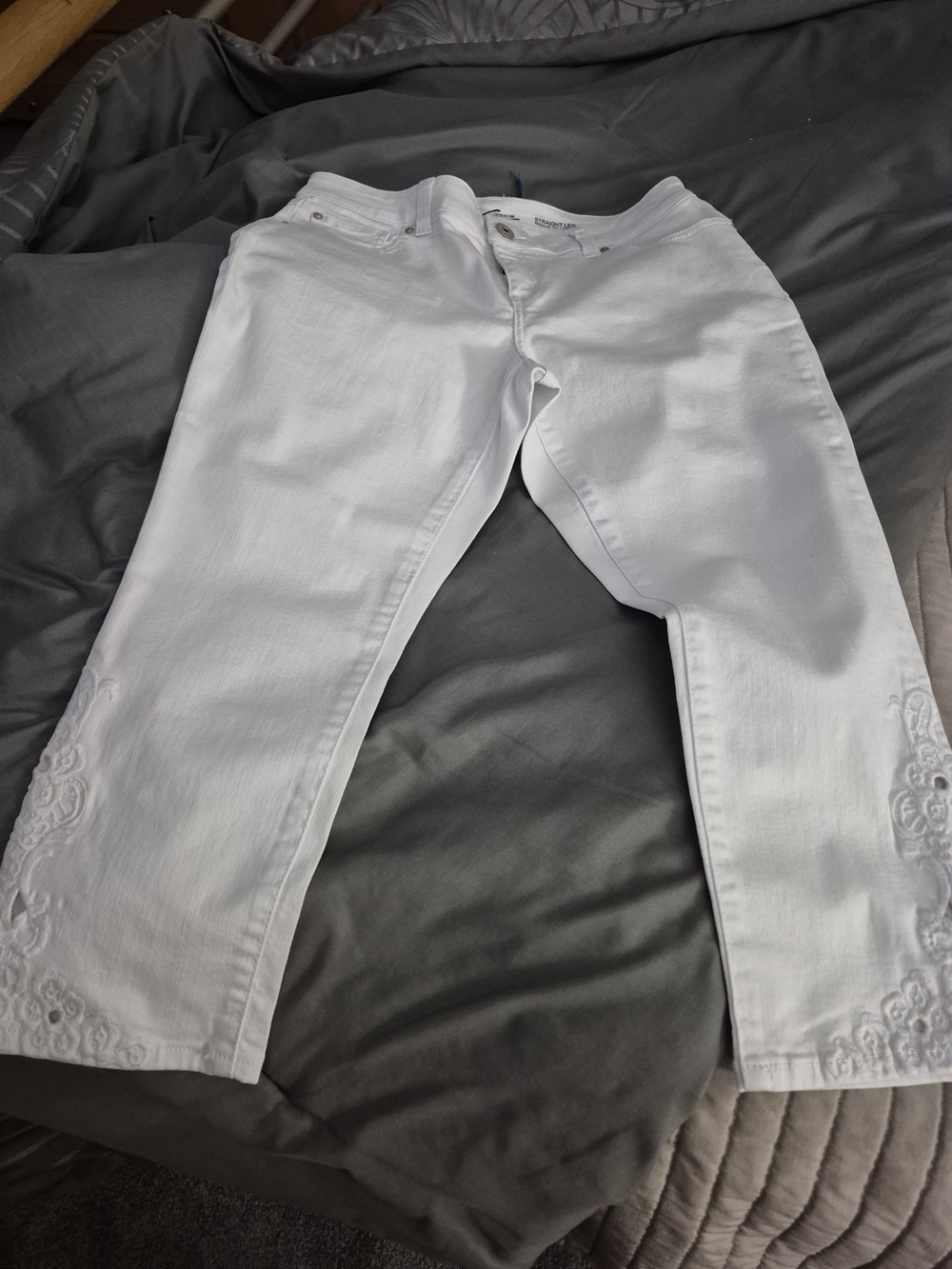 White JEANS